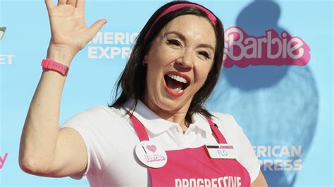 stephanie courtney bikini|What Flo from the Progressive Commercials Looks。